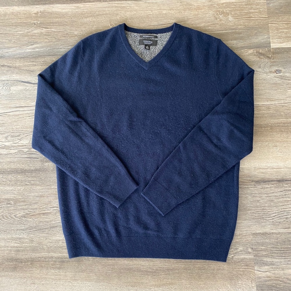 Nordstrom Men’s Cashmere V-Neck Sweater- M…